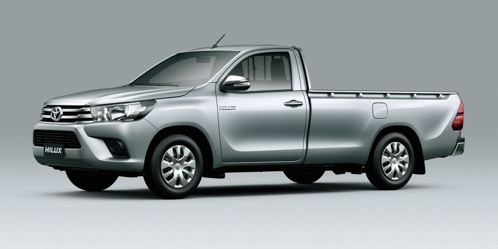 2016-toyota-hilux-single-cab-front